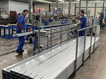 Grupo Kinsend que fabrica planta de processamento de aço ZAM