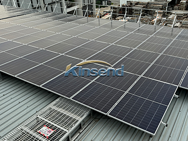 Montagem e cerca de telhado de metal, Cingapura