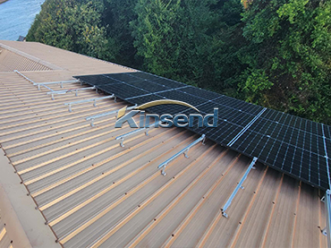 Sistema de montagem solar em telhado de metal