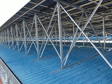 Sistema de montagem de telhado de metal